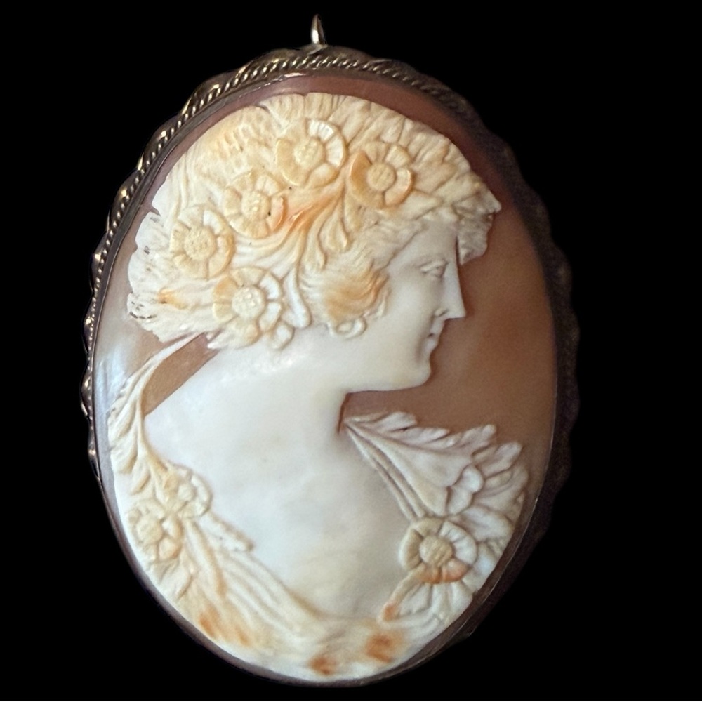 Antique carved shell cameo brooch of floral motifs, 10k GF setting Italy.